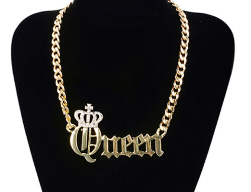 Gold Metal Queen Pendant Necklace